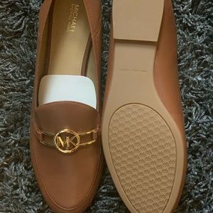 Michael kors size 11 brown flats
